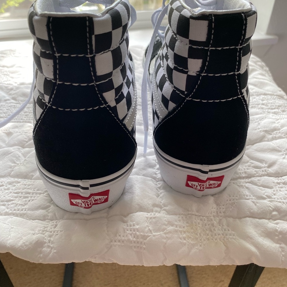 New Vans Checkerboard High-Top Sneakers in Black and White ( - Picture 3 of 8